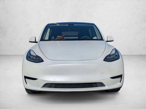 Used 2021 Tesla Model Y Long Range image 2