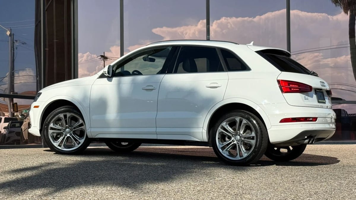 Used 2016 Audi Q3 2.0T Premium Plus w/ Technology Package FWD image 6