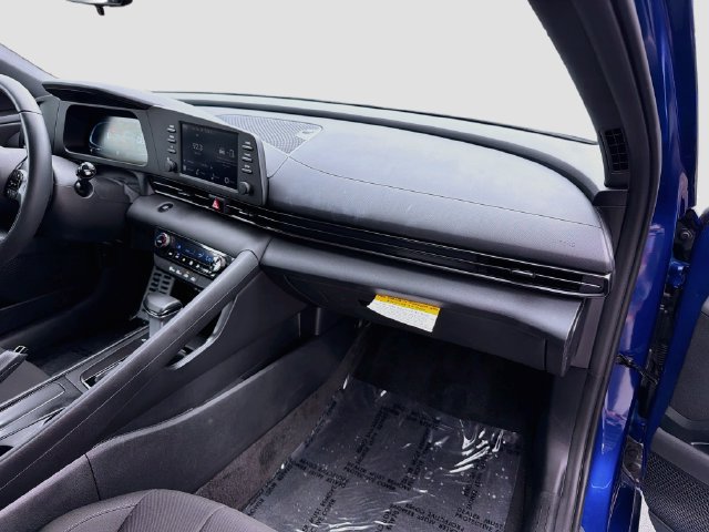Certified 2026 Hyundai Elantra Sport FWD image 27