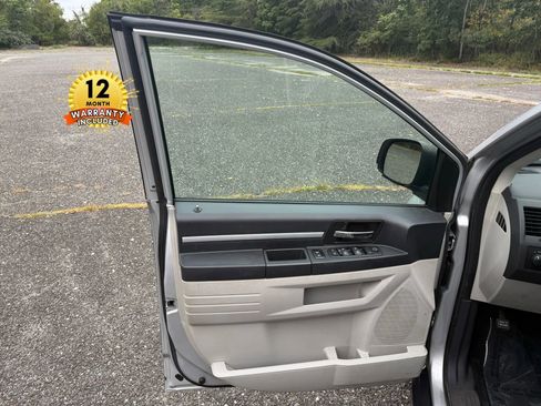 Used 2010 Dodge Grand Caravan SE w/ Climate Group image 62