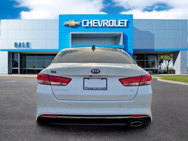 Used 2016 Kia Optima EX w/ Premium Package FWD image 4