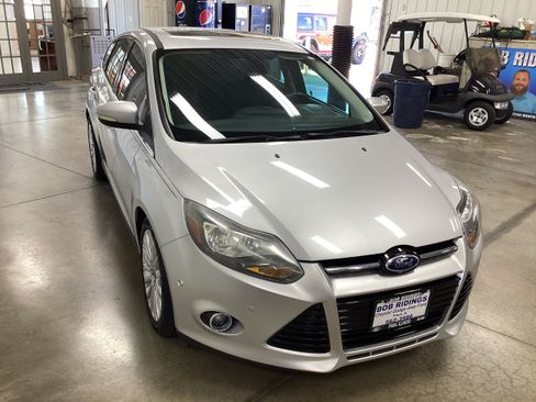 Used 2012 Ford Focus Titanium FWD image 8