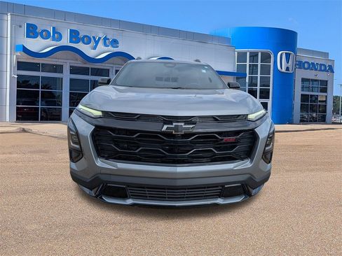 Used 2025 Chevrolet Equinox RS image 8