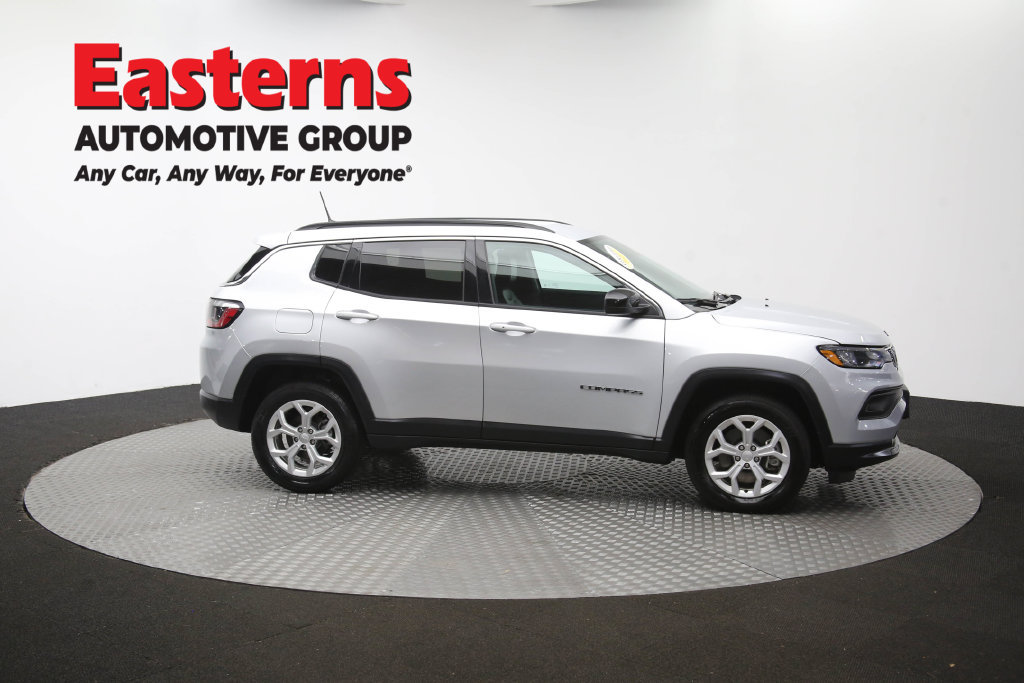 Used 2024 Jeep Compass Latitude AWD/4WD image 49
