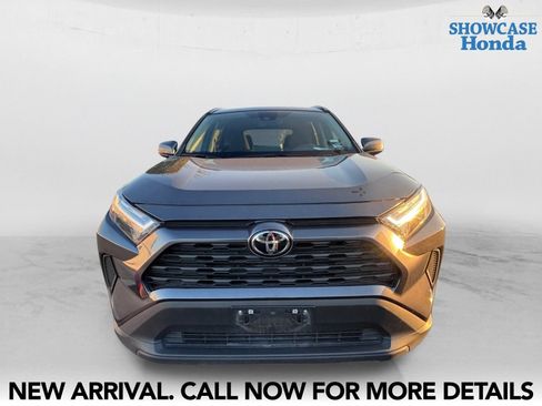 Used 2025 Toyota RAV4 XLE FWD image 7