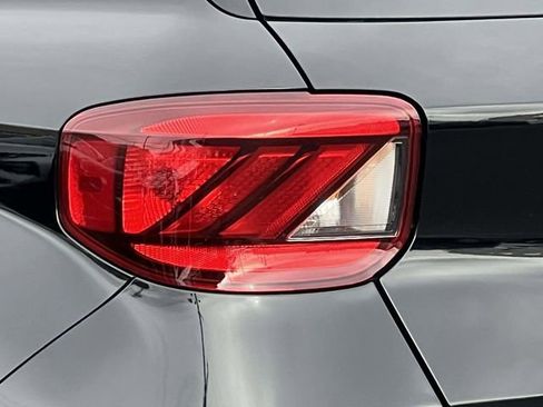 Certified 2023 Hyundai Venue SEL w/ Cargo Package image 9