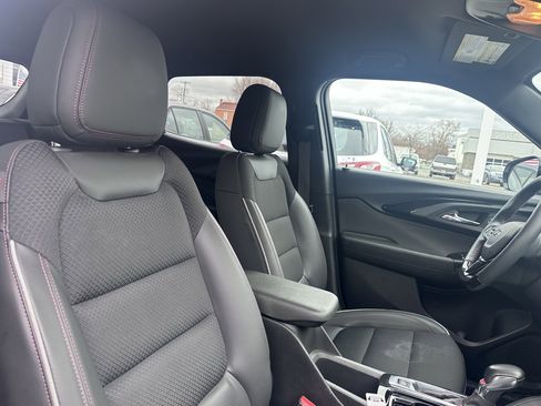 Used 2023 Chevrolet TrailBlazer RS w/ Technology Package image 11