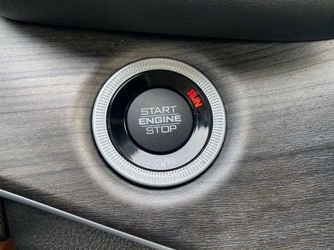 Used 2024 Jeep Grand Cherokee Limited 4xe image 50