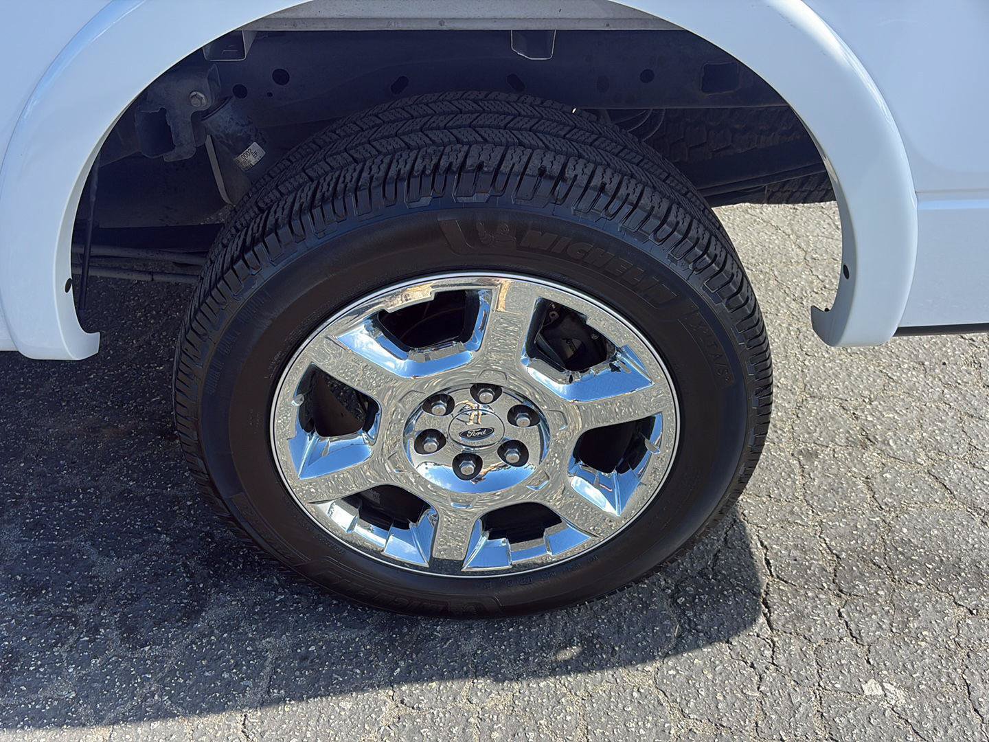 Used 2014 Ford F150 Lariat w/ Equipment Group 502A Luxury AWD/4WD image 21