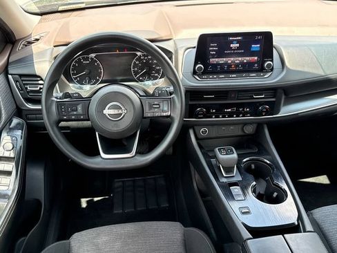 Used 2023 Nissan Rogue SV FWD image 22