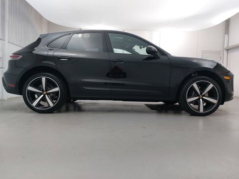 New 2026 Porsche Macan image 8
