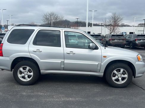 Used 2005 MAZDA Tribute s w/ Package 3 image 4