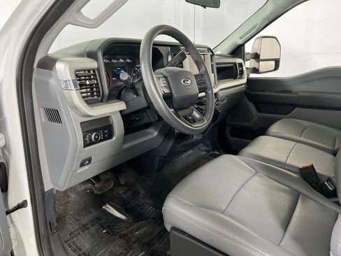 Used 2024 Ford F250 XL w/ Snow Plow Prep Package image 9