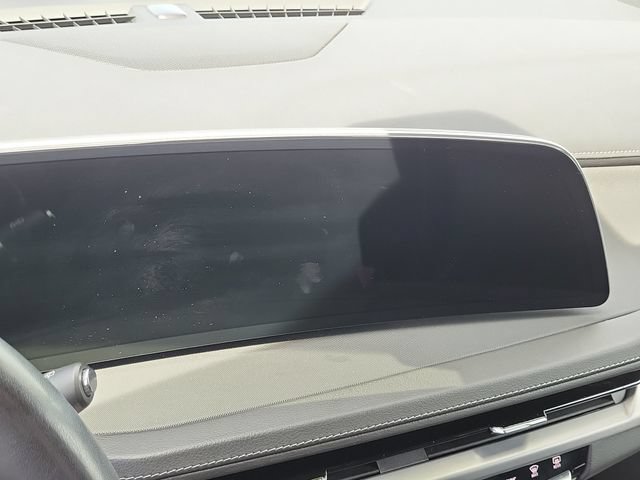 Used 2024 Cadillac XT4 Luxury w/ Cold Weather Package FWD image 23
