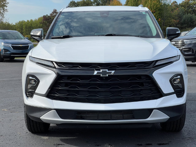 Used 2024 Chevrolet Blazer LT w/ Sound & Technology Package AWD/4WD image 45