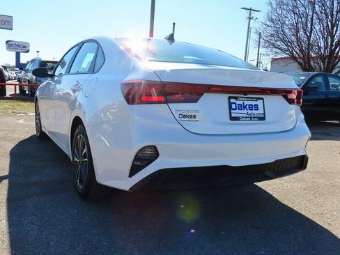 Used 2024 Kia Forte LXS w/ LXS Technology Package image 5