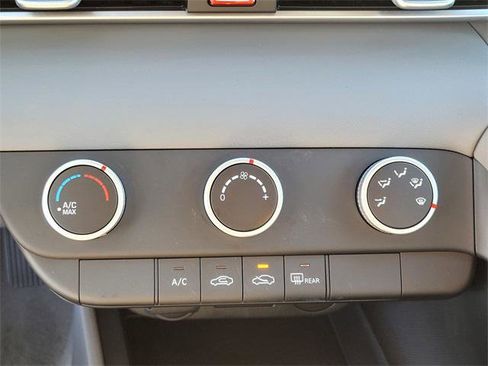 New 2026 Hyundai Elantra SE image 22