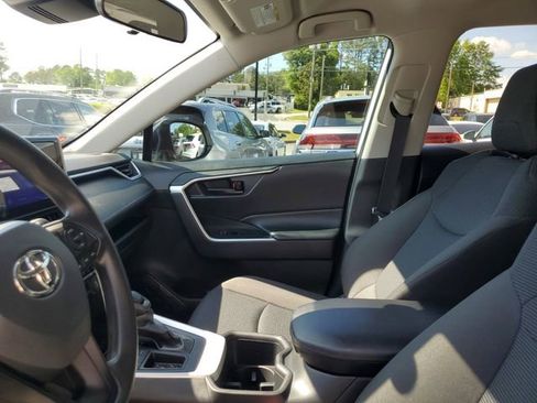 Used 2024 Toyota RAV4 LE image 17