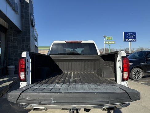 Used 2021 GMC Sierra 1500 SLE w/ X31 Off-Road Package image 27