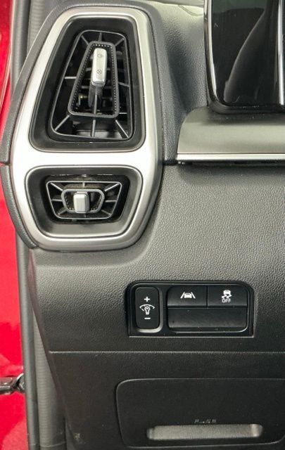 Used 2021 Kia Sorento S w/ Panoramic Sunroof Package AWD/4WD image 13