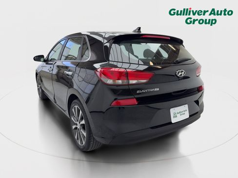 Used 2018 Hyundai Elantra GT image 5