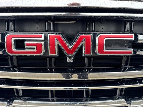 Used 2021 GMC Yukon SLT w/ SLT Premium Package AWD/4WD image 13