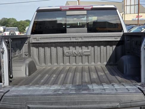 Used 2022 GMC Sierra 1500 Elevation AWD/4WD image 10