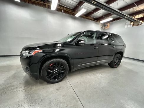 Certified 2018 Chevrolet Traverse Premier w/ Redline Edition AWD/4WD image 5