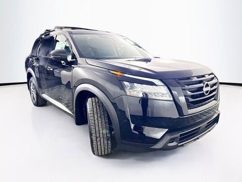 New 2025 Nissan Pathfinder SV w/ Black Appearance Package image 3