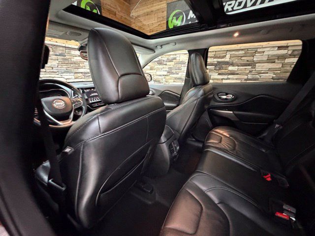 Used 2020 Jeep Cherokee Limited AWD/4WD image 30