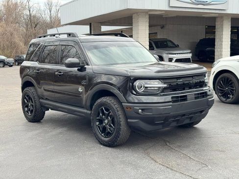 Used 2022 Ford Bronco Sport Outer Banks w/ Tech Package image 2