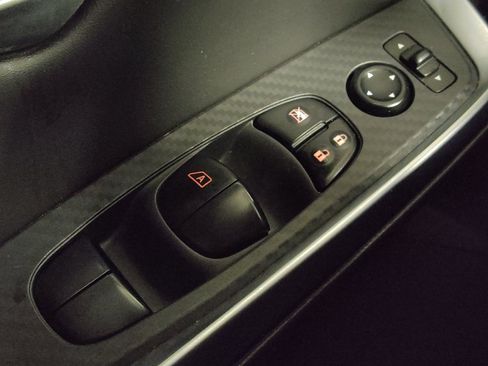 Used 2024 Nissan Sentra SR FWD image 27