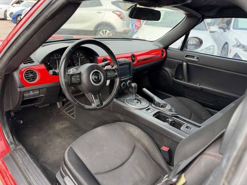 Used 2015 MAZDA MX-5 Miata Club image 9