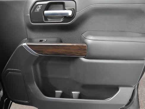 Used 2020 GMC Sierra 1500 SLT image 35