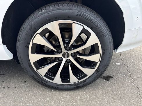 New 2026 Audi Q3 quattro 2.0T AWD/4WD image 11