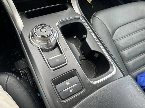 Used 2018 Ford Fusion SE w/ Equipment Group 602A FWD image 26