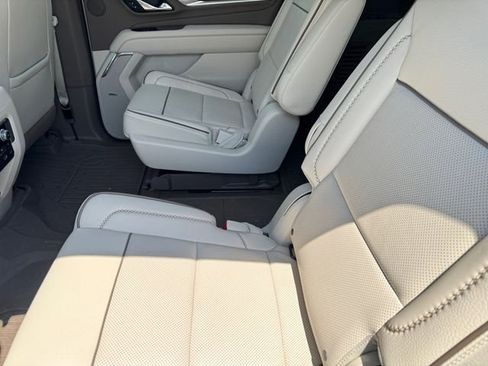 Used 2024 GMC Yukon XL Denali w/ Denali Reserve Package AWD/4WD image 14