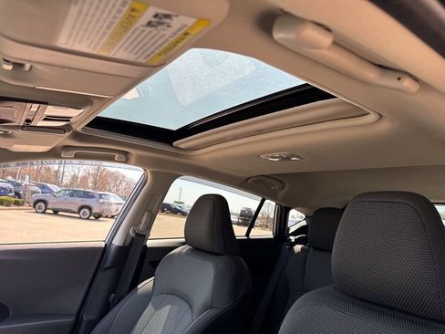 Used 2024 Subaru Crosstrek 2.0i Premium image 15