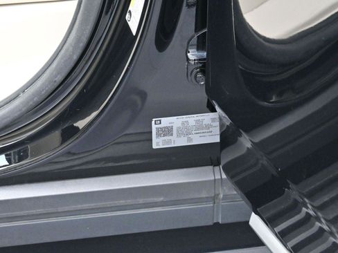 Used 2021 Cadillac Escalade Premium Luxury Platinum w/ Heavy-Duty Trailer Package image 47