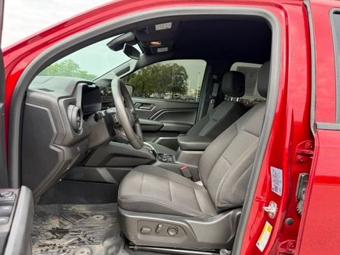Certified 2024 Chevrolet Colorado Trail Boss w/ Advanced Trailering Package AWD/4WD image 7