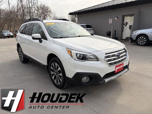 Used 2017 Subaru Outback 2.5i Limited image 1
