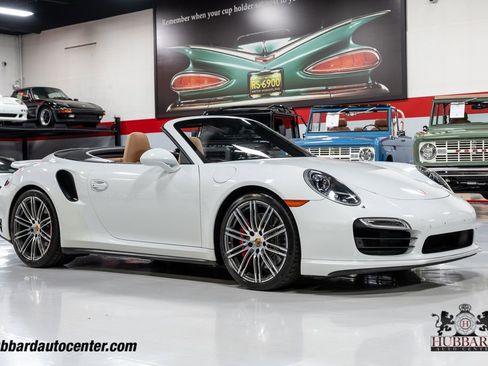 Used 2015 Porsche 911 4 Cabriolet image 1