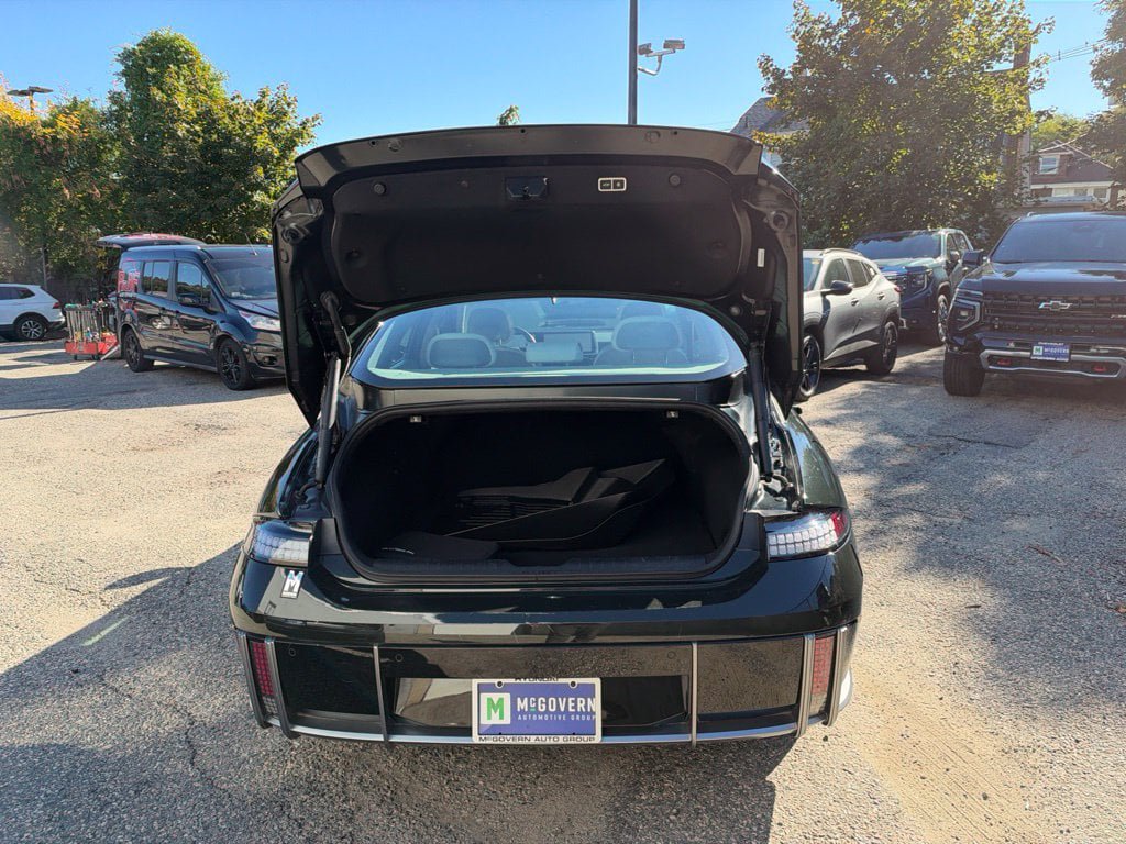 Used 2023 Hyundai Ioniq 6 SEL AWD/4WD image 5