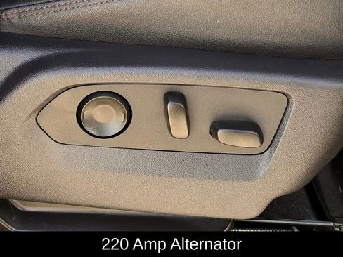 Used 2024 GMC Sierra 1500 AT4 w/ Technology Package image 32