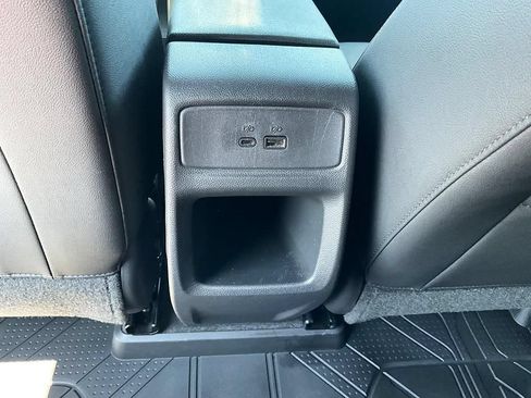 Used 2026 Chevrolet Trax RS w/ Sunroof Package FWD image 28