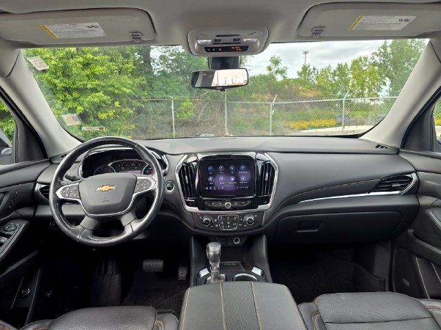 Used 2021 Chevrolet Traverse Premier w/ Redline Edition AWD/4WD image 16