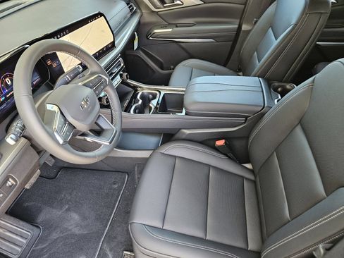 New 2027 Chevrolet Traverse LT w/ Midnight/Sport Edition FWD image 14