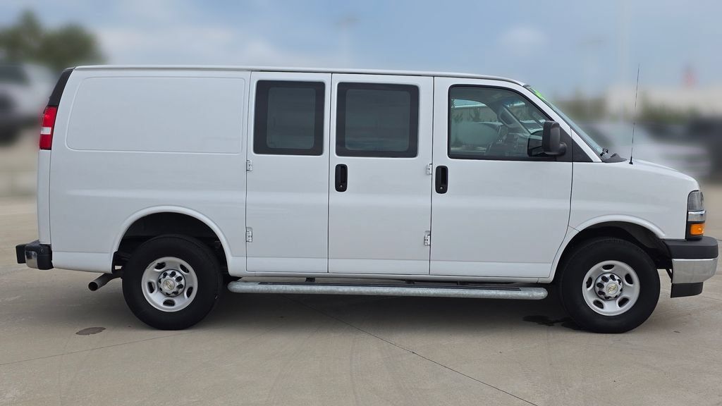 Used 2024 Chevrolet Express 2500 w/ Driver Convenience Package RWD image 6