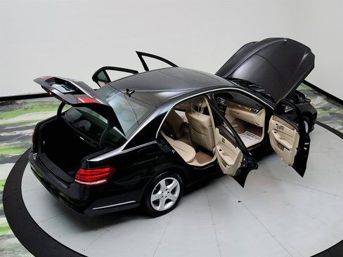 Used 2014 Mercedes-Benz E 350 Sedan image 40