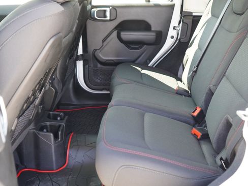 Used 2022 Jeep Wrangler Unlimited Rubicon w/ LED Lighting Group image 25